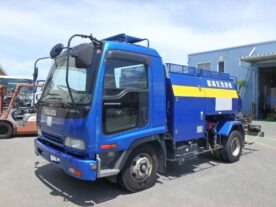 いすゞ4t高圧洗浄車(アチューマット)