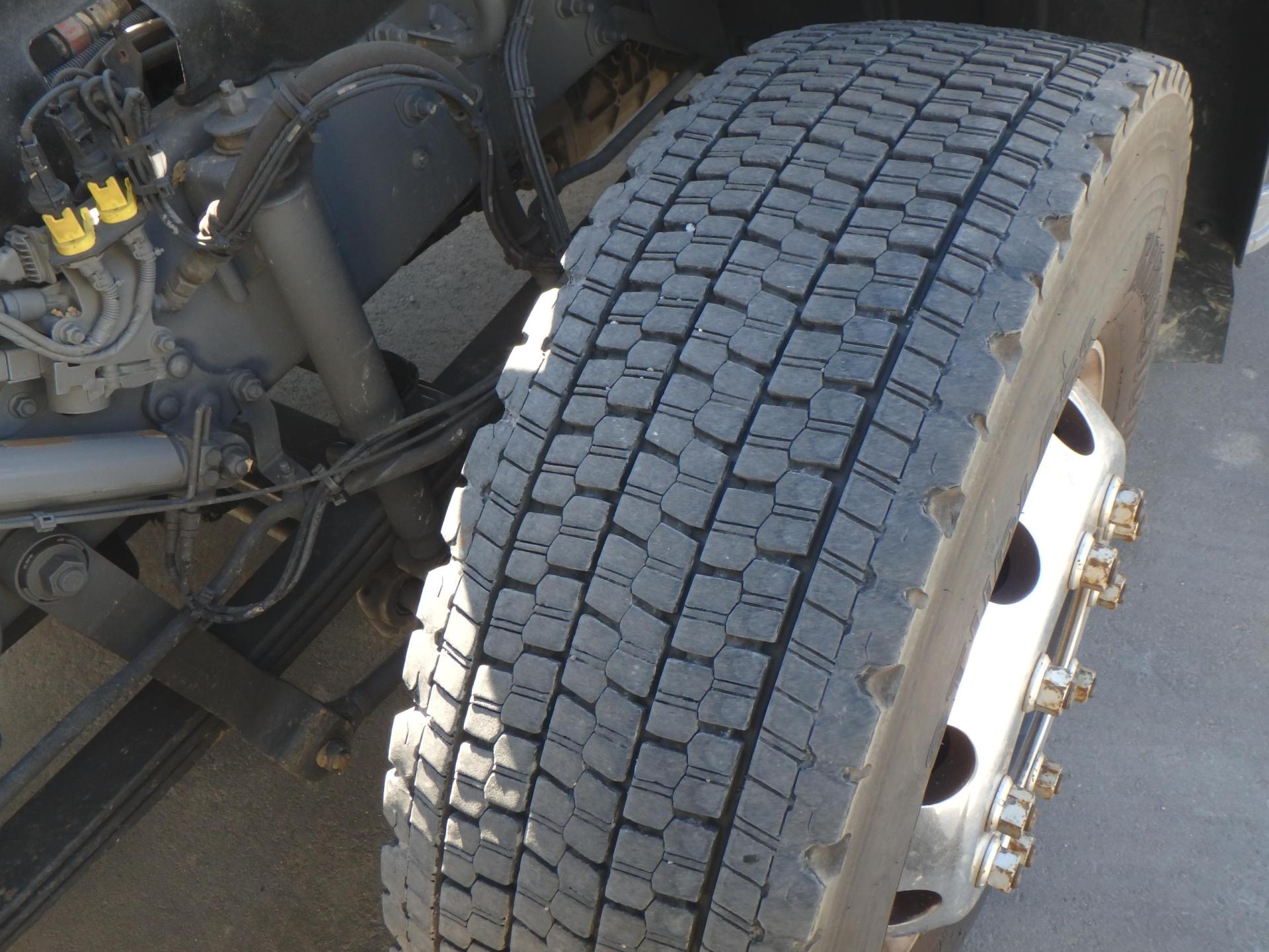 UD11.5tトラクタ／ローリー用ポンプ付きMT