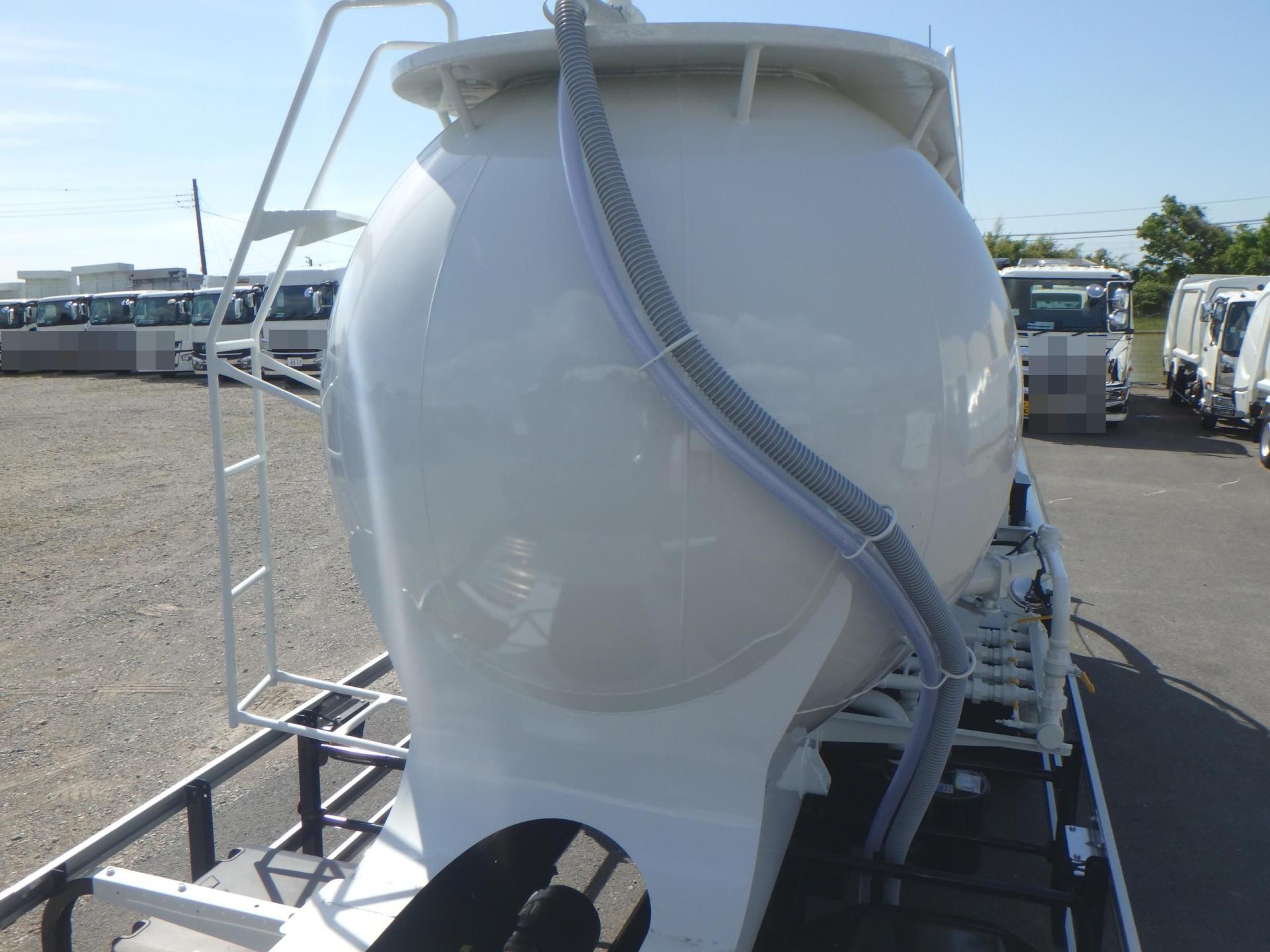 三菱２５t粉粒体運搬車／極東開発製