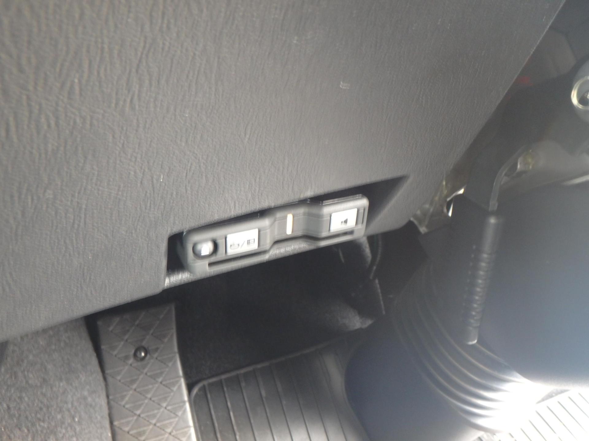 三菱２５t粉粒体運搬車／極東開発製