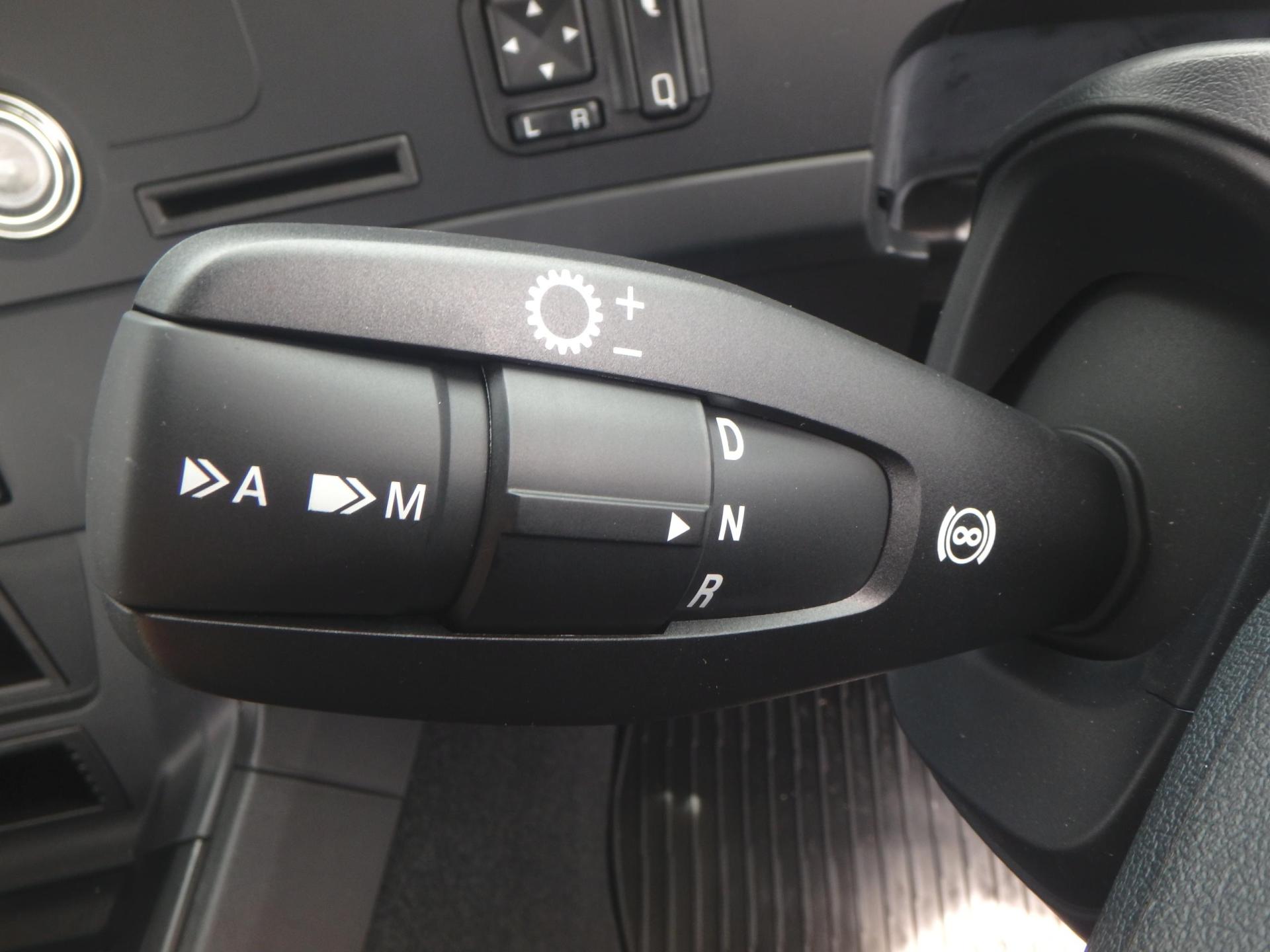 三菱２５t粉粒体運搬車／極東開発製