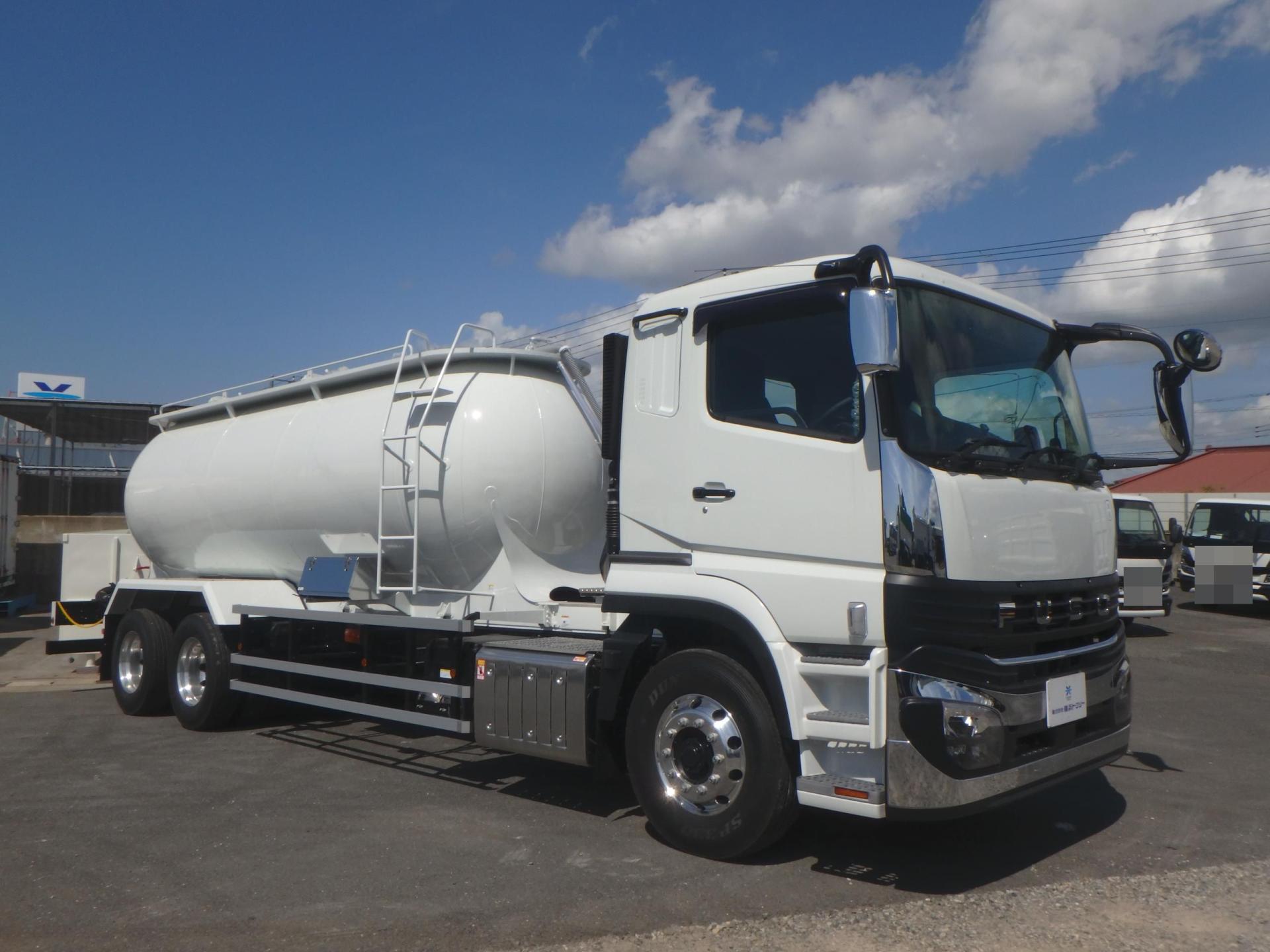 三菱２５t粉粒体運搬車／極東開発製